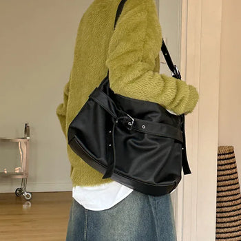 Yvessen Eyelet Buckle Shoulder Bag