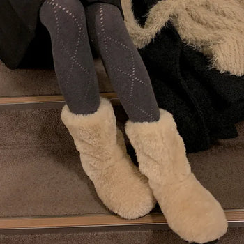 Points Soft Curly Mid-calf Boots