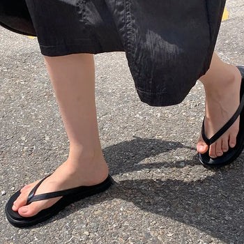 Shaker flip-flops slippers