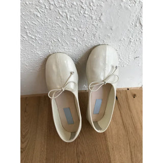Ribbon flat shoes