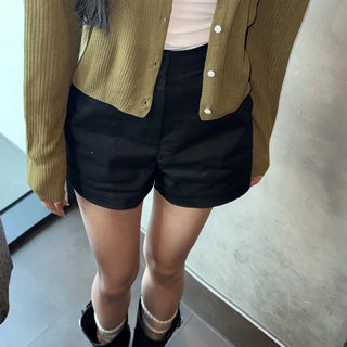 Pigment Pintuck Three-quarter Length Shorts