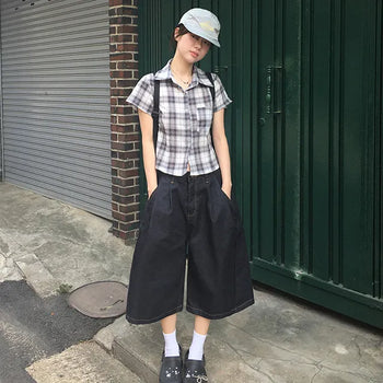 Let's Non-Fade Knee-Length Pants