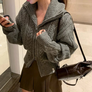 Signal Two-way Cable Knit Zip-up