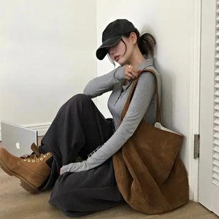 Pepper Collar Long Sleeve T-shirt