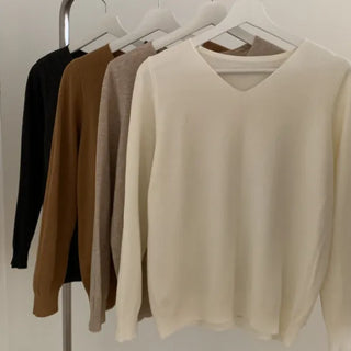 Atov Soft Delicate Fit V-Neck Knit