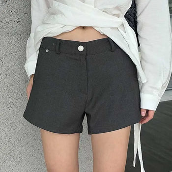 ESSENTIAL TAILOR SHORTS