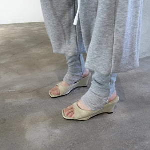 flip-flops / Sandals