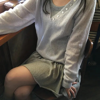 Roy Deep V Knit
