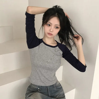 Effortless chic, daily color-block raglan U-neck semi-cropped 7/8 sleeve T-shirt