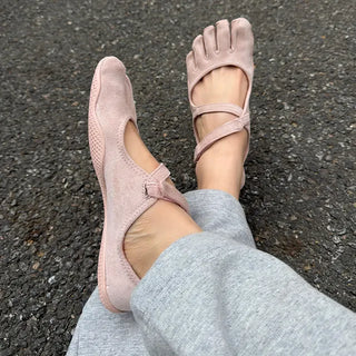 Comfortable fit Suede toe shoes