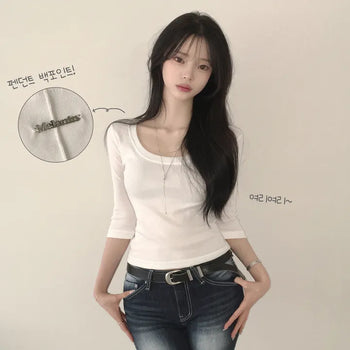 Delicate~ Figure-flattering, Daily Back-Point Cut-Line Pendant Deep U-Neck Delicate Fit 7/8 Sleeve T-Shirt