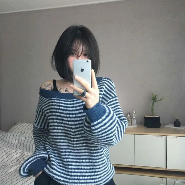 Short Round Neck Asymmetrical Striped Knit