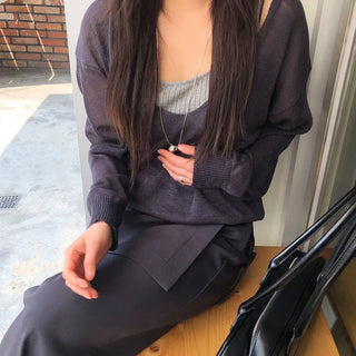 Route Women's V-Neck Salanta Summer Long Sleeve Deep V Loose Fit Delicate Fit Knit  Expected to take 10 days