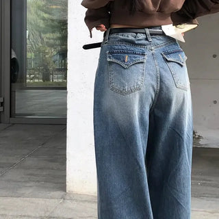 Wide denim with back pocket