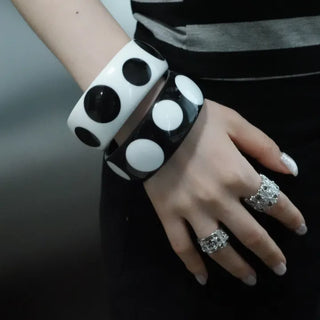 Dot Bangle