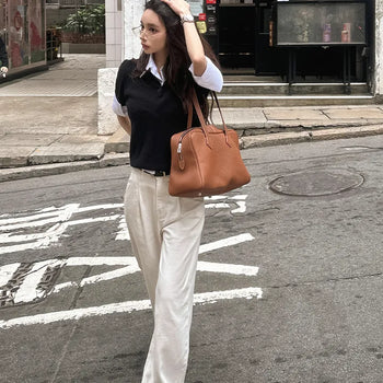 Victoria Square Shoulder Bag