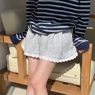 Cream puff shorts with lace elastic hem