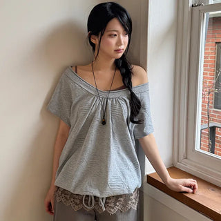 Mur Rouge Dot Off-Shoulder T-Shirt