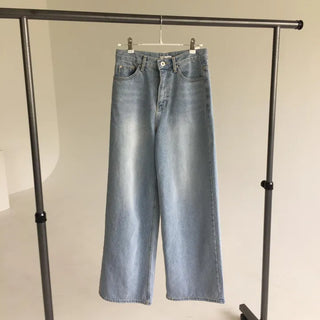Sturdy Loose Fit Light Wash Denim Pants, Wide-Leg, High-Waisted, Essential for Tall Women