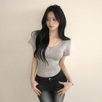 Figure-flattering, Daily Plain V-neck Rolled Hem Cropped Slim Fit Short Sleeve T-shirt