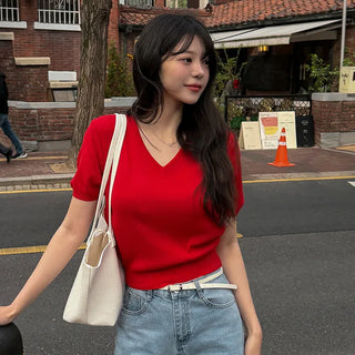 Circle V-neck Short Sleeve Knit