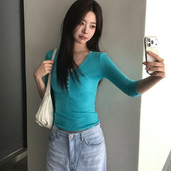 Plan Flat 3/4 Sleeve Tee Flat Button Tee/3/4 Sleeve Tee/Button 3/4 Sleeve Tee/Layered Look/Back-to-School Look/Flat Tee/Ribbed Tee/Deep V-Neck Tee