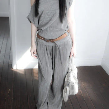 Silky one-shoulder set