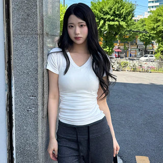 Bay V-Neck Slim T-Shirt