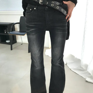 SLIM FIT CAT-WASH FLARE JEANS Cat-washed bootcut jeans / Spandex, Stretch