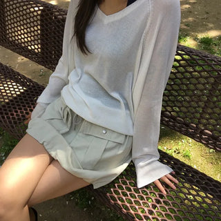 River Summer V-neck Knit