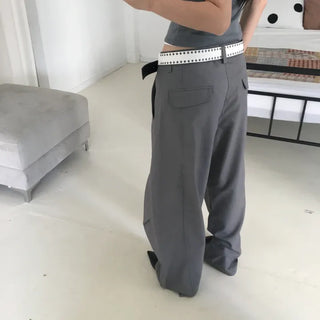 Single-pleat balloon slacks