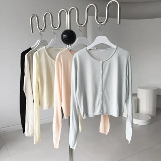 See-through thin summer cardigan, a must-have item, vacation travel look, holiday look