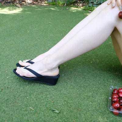 Wedge flip-flop shoes (2 colors)