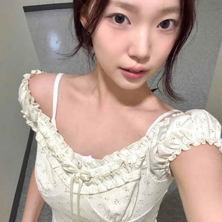 Leuti Fitted Flower Frill Shirring String Date Short Sleeve T-shirt