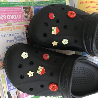 (10 pcs) Tomato House Button Schwitz Set Flower Star Dot Slipper Parts Charm Shoe Decorating Set