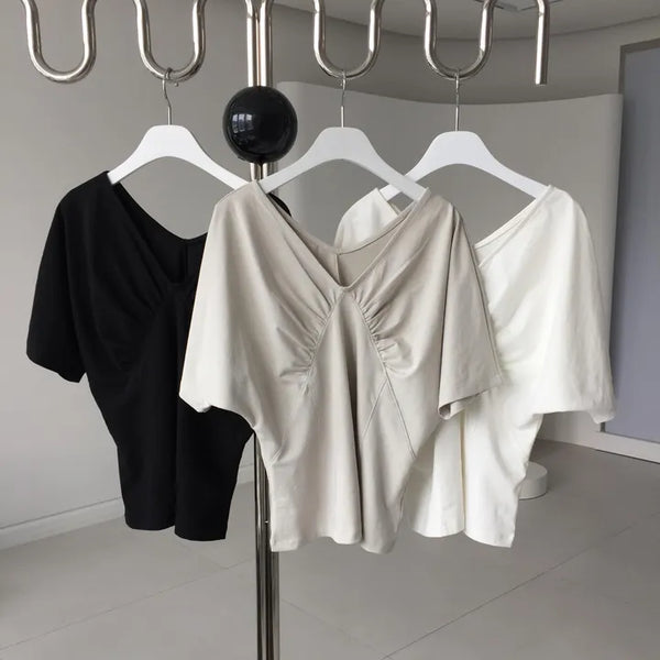 Lady Shirred V-neck Short Sleeve Tee Loose Fit Wedding Guest Look Summer Blouse