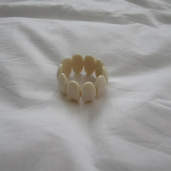 CREAM OVAL BRACELET