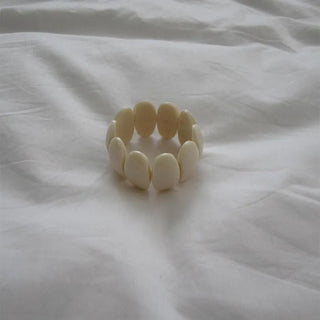 CREAM OVAL BRACELET