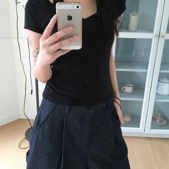 Yeori V-neck Halter Tee
