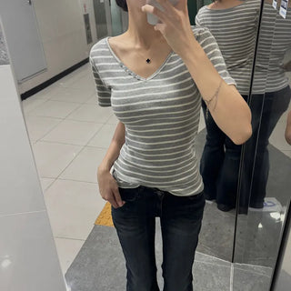 [Slim Waist/Muscle-Free] Slit Button V-Neck Striped Short Sleeve Tee
