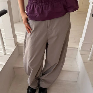 STUDDED POCKET CURVED PANTS