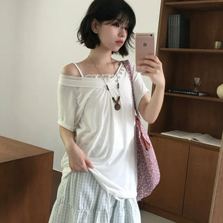 Deep V-neck T-shirt with heart button details
