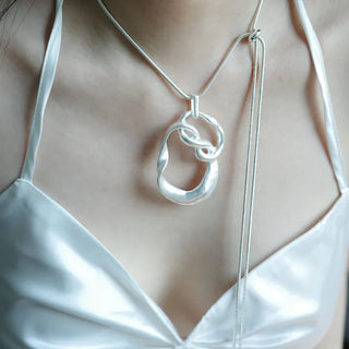 Hosu Necklace