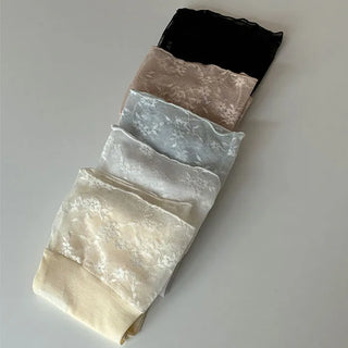 Helidi Lace Ring Warmer