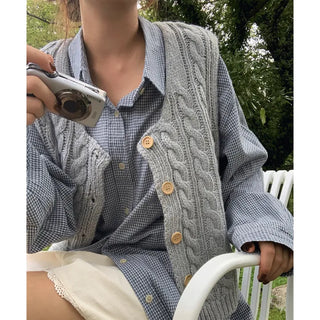 twist vest