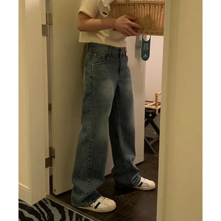 low-rise washing denim