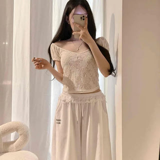 Shirred Flower Slim Fit H-Line Short Sleeve T-shirt