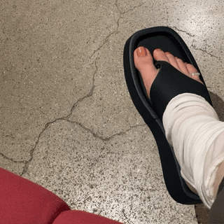 Liz Tee Fluffy Square Basic Flipflops