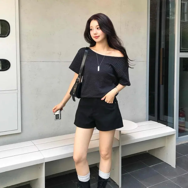 Loose-fit Wide Zipper Button Casual Shorts