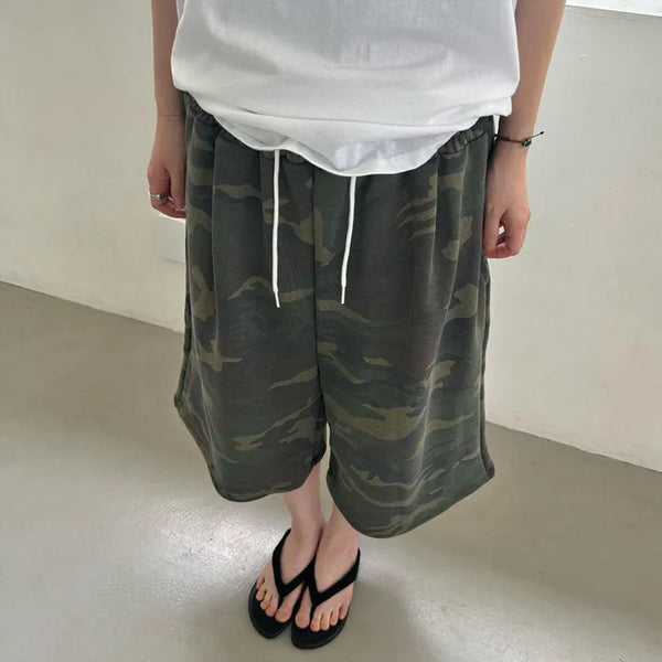 Big Camo Bermuda Pants (2 colors)